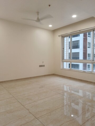 Room in 3 BHK Apartment at Jayabheri The Summit, Narsingi – for Sale
