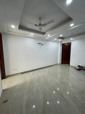 Room in 3 BHK Apartment at M3M Woodshire, Sector 107 – for Sale