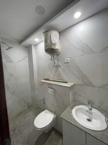 Bathroom in 3 BHK Apartment at M3M Woodshire, Sector 107 – for Sale