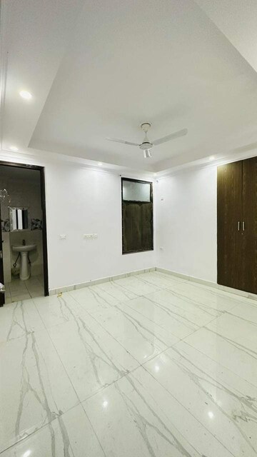Room in 3 BHK Apartment at M3M Woodshire, Sector 107 – for Sale