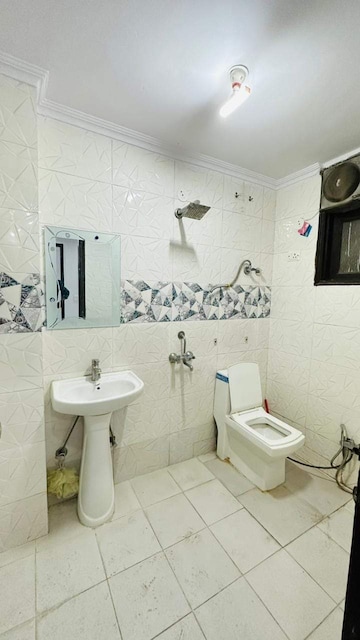 Bathroom in 3 BHK Apartment at M3M Woodshire, Sector 107 – for Sale