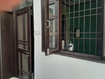 Room in 3 BHK Independent House at Gomti Nagar – for Sale