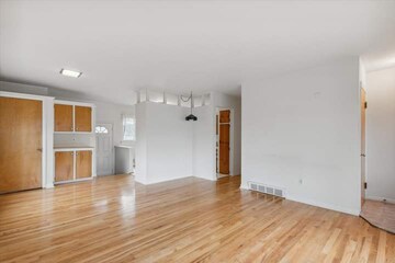 Room in 3 BHK Apartment at Whiteland The Aspen, Sector 76 – for Sale