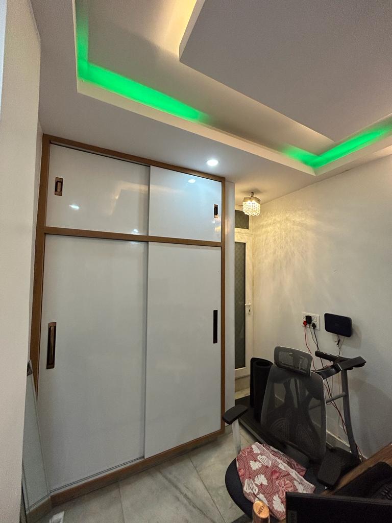 Rental 2 Bedroom 1000 Sq.Ft. Apartment in Ip Extension Delhi 7199299