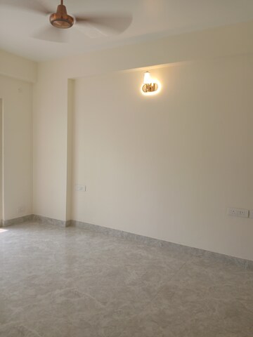 Furnished Amenities in 2.5 BHK Apartment at Panchsheel Wellington, Sain Vihar – for Sale