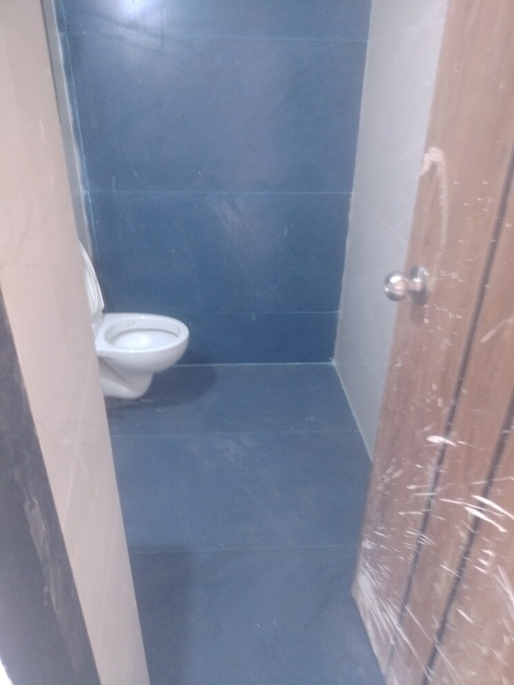 Bathroom, sudarsan-panchsheel 1 Bedroom 435 Sq.Ft. Apartment In Andheri East Mumbai 7199627