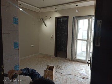 Living Room in 3 BHK Builder Floor at Sector 89 – for Sale