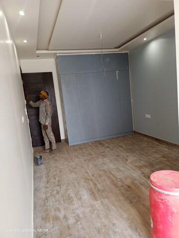Bedroom in 3 BHK Builder Floor at Sector 89 – for Sale