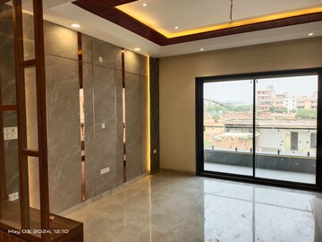 Room in 4 BHK Builder Floor at Sector 85 – for Sale