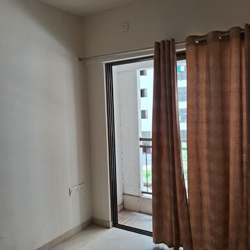 Furnished Amenities in 1 BHK Apartment at Sunteck West World, Naigaon East – for Sale