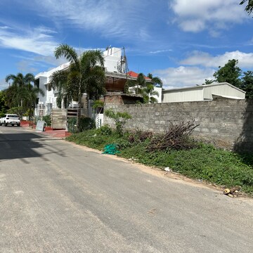   Plot at Yapral – for Sale