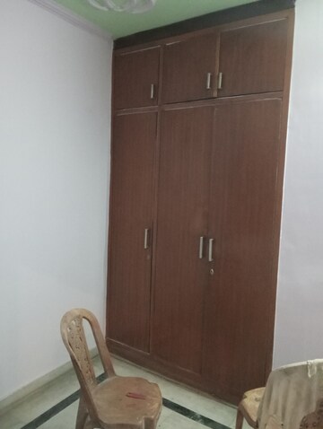 Furnished Amenities in 2 BHK Builder Floor at Govindpuri – for Sale
