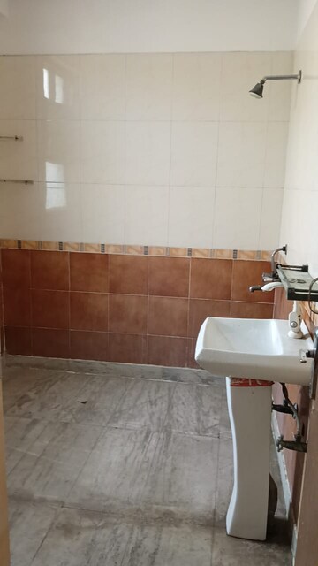 Bathroom in 3 BHK Apartment at Sam India Palm Grove Apartments, Sector 50 – for Sale