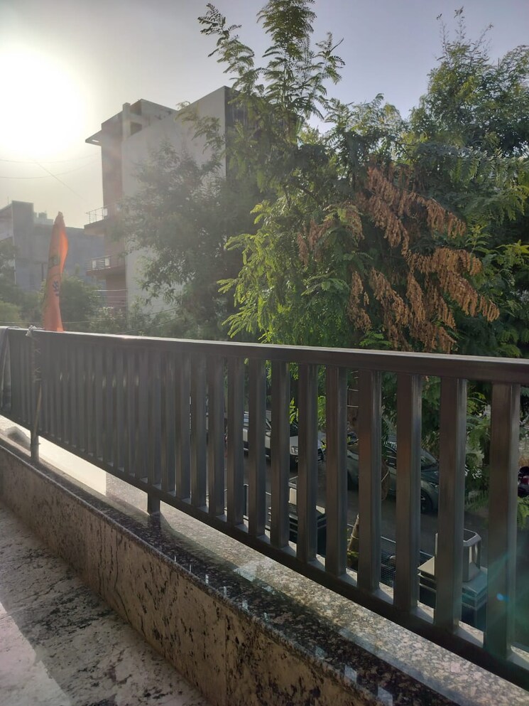 Balcony, griha-pravesh 3.5 Bedroom 1971 Sq.Ft. Apartment In Sector 77 Noida 7200359