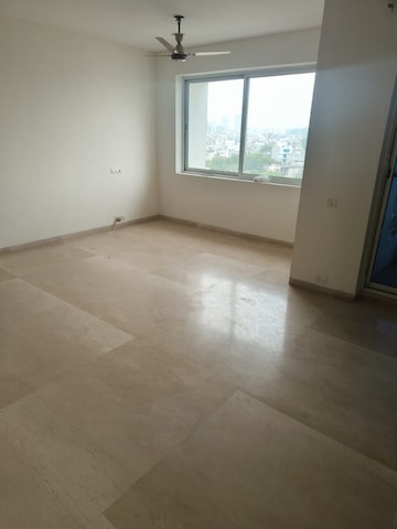 Room in 3 BHK Apartment at Bestech Park View Spa Next, Sector 67 – for Sale