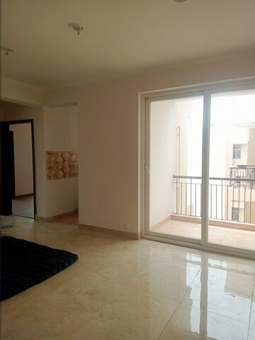 Room in 3 BHK Apartment at Amrapali Leisure Valley – for Sale