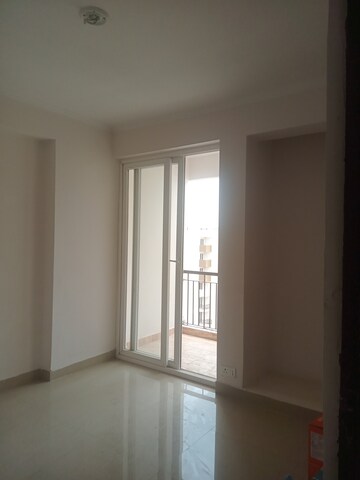 Room in 3 BHK Apartment at Amrapali Leisure Valley – for Sale