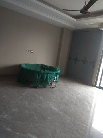 Room in 6+ BHK Independent House at New Friends Colony – for Sale