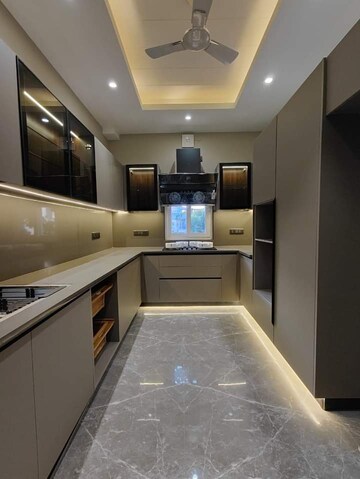 Kitchen in 3.5 BHK Apartment at Ambience Island Lagoon, Sector 24 – for Sale