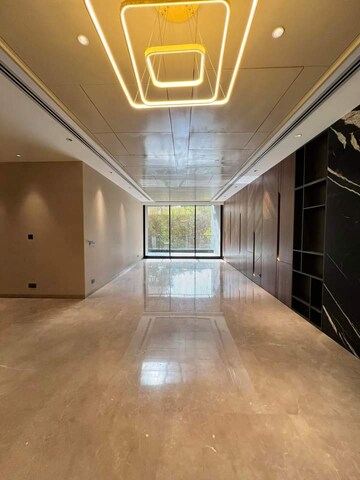 Room in 3.5 BHK Apartment at Ambience Island Lagoon, Sector 24 – for Sale
