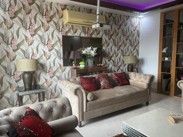 Living Room in 4 BHK Builder Floor at Green Park – for Sale