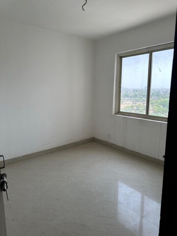 Room in 3 BHK Apartment at ERA Redwood Residency, Sector 78 – for Sale