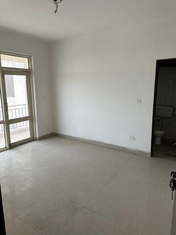 Room in 3 BHK Apartment at ERA Redwood Residency, Sector 78 – for Sale