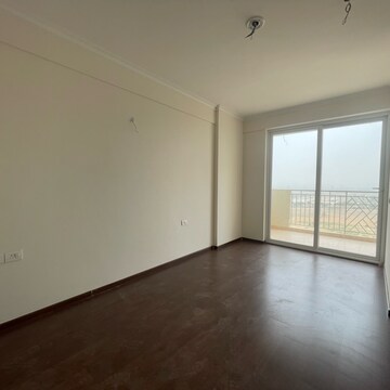Room in 3 BHK Apartment at Pareena Coban Residences, Sector 99a – for Sale