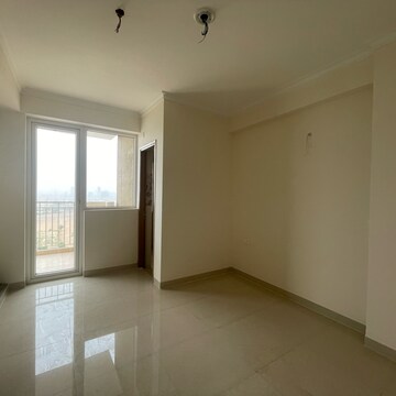 Room in 3 BHK Apartment at Pareena Coban Residences, Sector 99a – for Sale