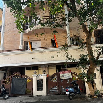 6+ BHK Builder Floor – Exterior View View at Padmanabha Nagar - for Sale