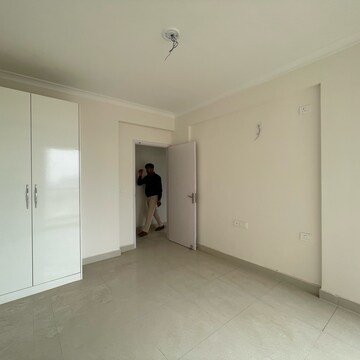 Room in 3 BHK Apartment at Cosmos Express 99, Gopalpur – for Sale