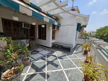 3 BHK Builder Floor – Exterior View View at Dwarka Complex, Sector 16 - for Sale