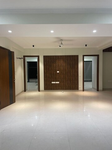 Room in 2 BHK Apartment at Farihills Apartment, Sector 21d – for Sale