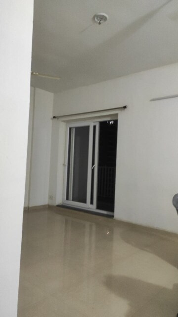 Room in 2.5 BHK Apartment at Paras Tierea, Sector 137 – for Sale