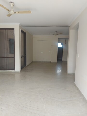 Kitchen in 3 BHK Builder Floor at Palam Vyapar Kendra, Sector 2 – for Sale