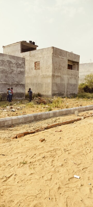 Plot Area in  Plot at Matiyari – for Sale