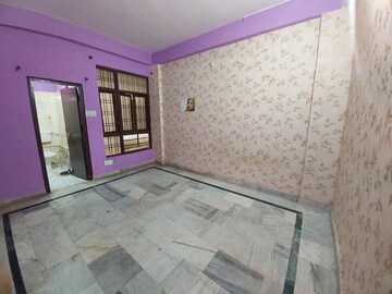Room in 2 BHK Independent House at Deva Road – for Sale
