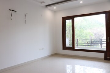 Room in 6+ BHK Independent House at Palam Vihar – for Sale