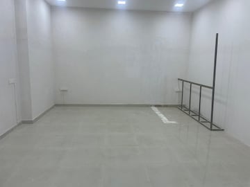 Room in  Office Space at Rustomjee Eaze Zone Mall, Malad West – for Rent