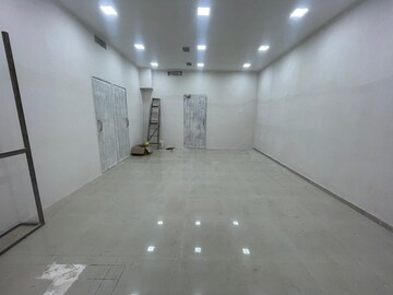 Room in  Office Space at Rustomjee Eaze Zone Mall, Malad West – for Rent