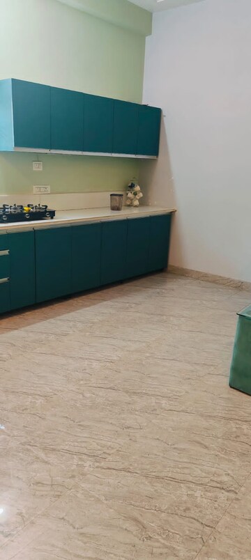 Room in 2 BHK Independent House at Deva Road – for Sale