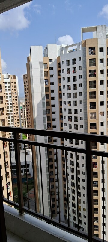 1 BHK Apartment For Sale in Sunteck West World, Naigaon East