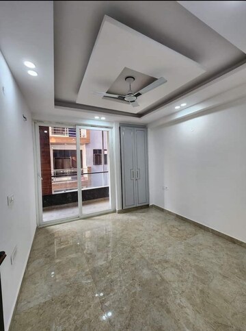 Room in 3 BHK Builder Floor at Saket – for Sale