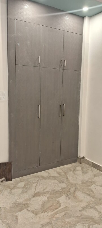 Furnished Amenities in 2 BHK Villa at Tiwaripur – for Sale