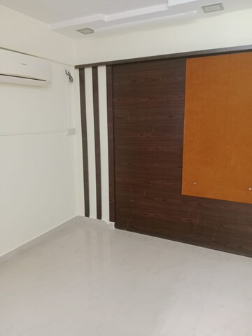 Room in 1 BHK Apartment at Kalpataru The Sunrise, Kolshet Road – for Sale