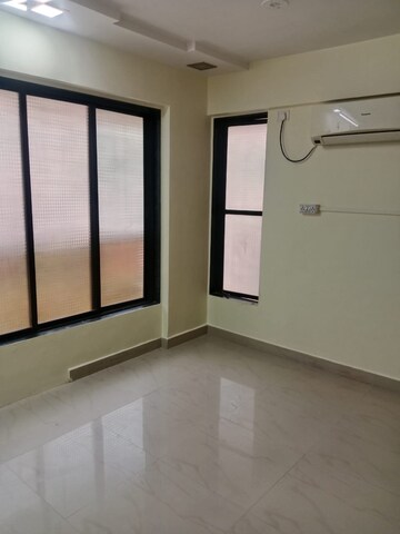 Room in 1 BHK Apartment at Kalpataru The Sunrise, Kolshet Road – for Sale
