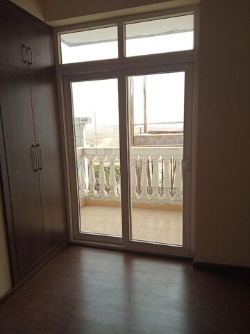Room in 3 BHK Apartment at Besa Pipla rd – for Sale