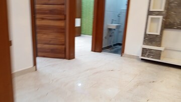 Room in 3 BHK Builder Floor at Mahavir Enclave 1 – for Sale