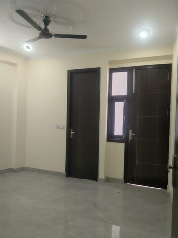Room in 2 BHK Apartment at Ghansoli – for Sale