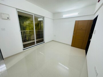 Room in 2 BHK Apartment at Kohinoor Highland, Dombivli East – for Sale